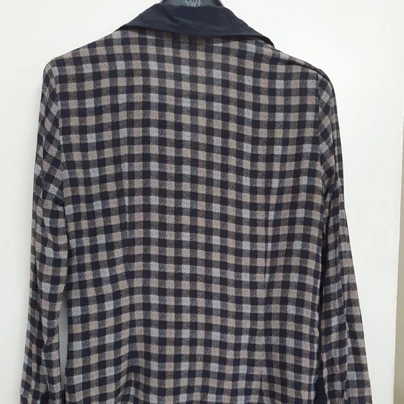 Aquascutum house check silk blouseGood condition Size uk 10 - Picture 2 of 4